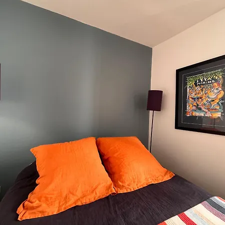 Apartment Lumineux Pres De La Avec Wifi, En Plein Centre-ville De - Fr-1-239-875 *