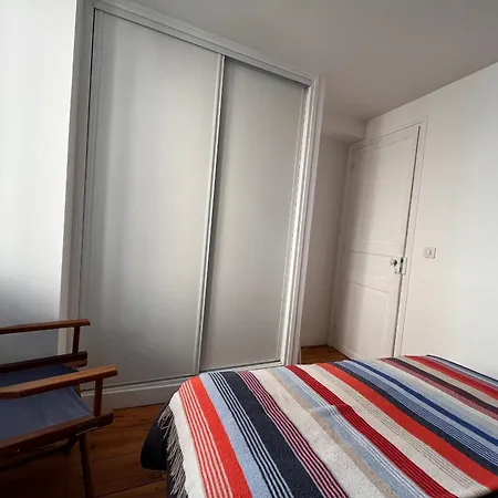 Apartment Lumineux Pres De La Avec Wifi, En Plein Centre-ville De - Fr-1-239-875
