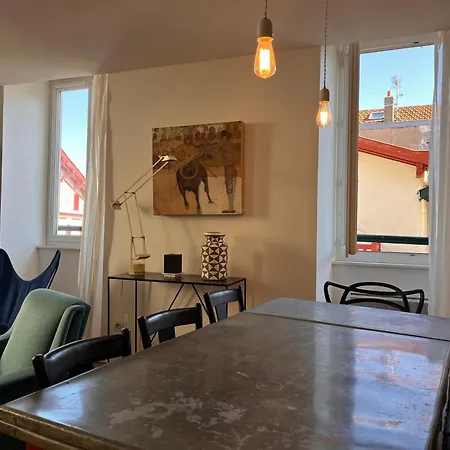 Apartment Lumineux Pres De La Avec Wifi, En Plein Centre-ville De - Fr-1-239-875 Saint-Jean-de-Luz