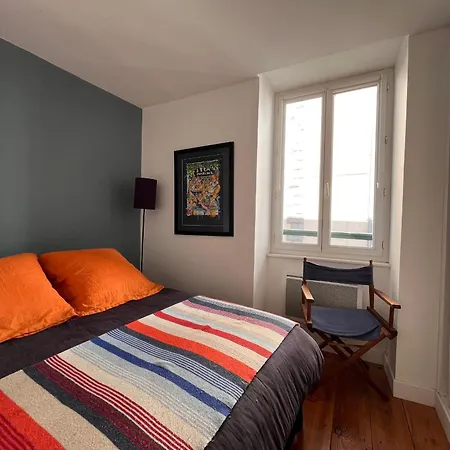 Lumineux Pres De La Avec Wifi, En Plein Centre-ville De - Fr-1-239-875